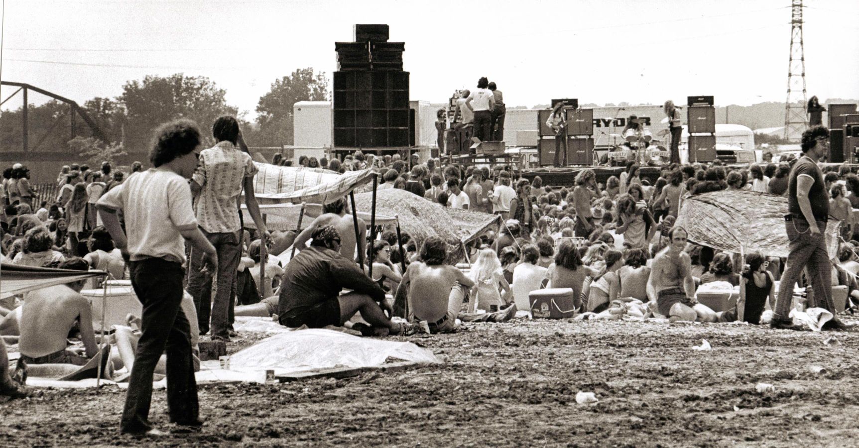 19730704 -- Davenport Levee